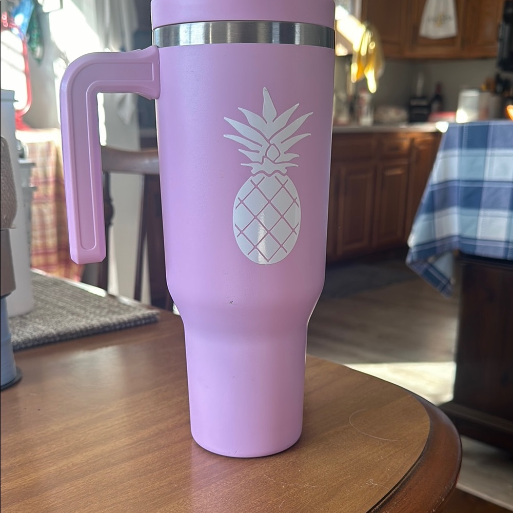 Hydrapeak 40oz water bottle